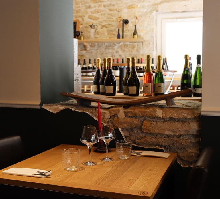 Historic Center of Dijon : Discovery Tasting Wine Burgundy