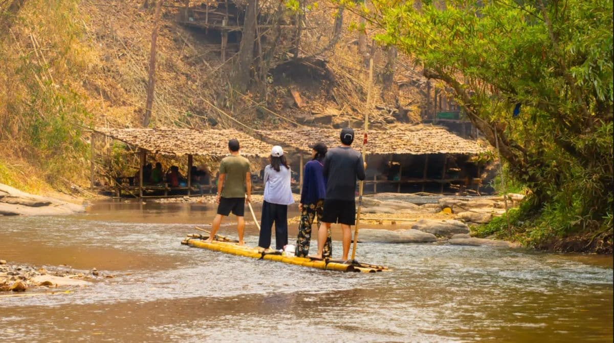 Enjoy Chiang Mai Bamboo Rafting Along the Mae Wang River