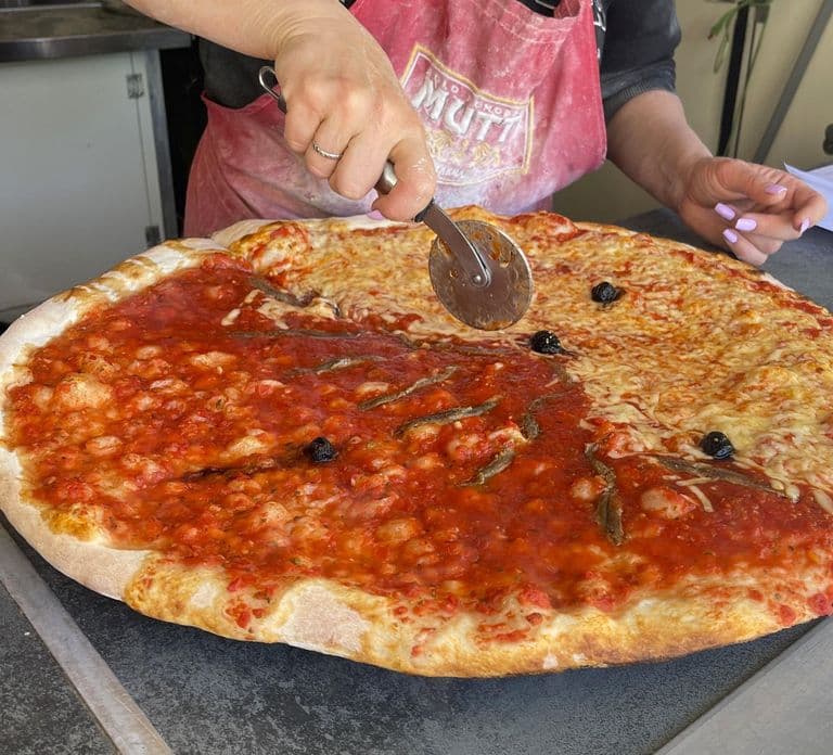 Marseille: Foodie Walking Tour of the Cours Julien District