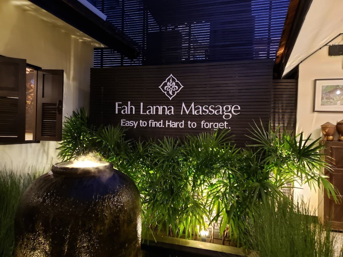 Fah Lanna Spa at Night Bazaar Branch