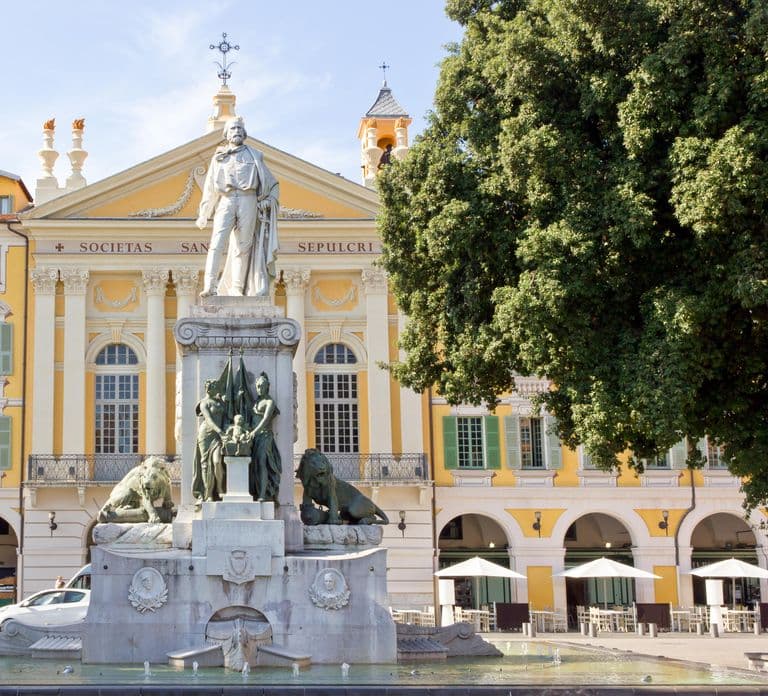 Nizza: 1- oder 2-Tages-Hop-On-Hop-Off-Bustour