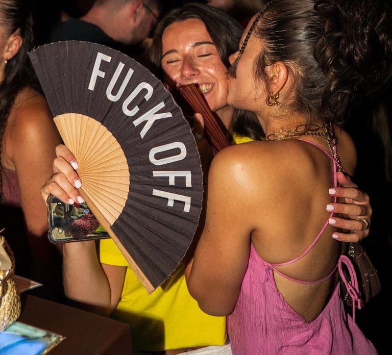 Nizza: Pub Crawl di 4 Bar + Ingresso VIP in Discoteca & 5 Shot in Omaggio