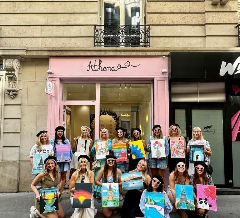 Paris : Painting experience in an art cafe