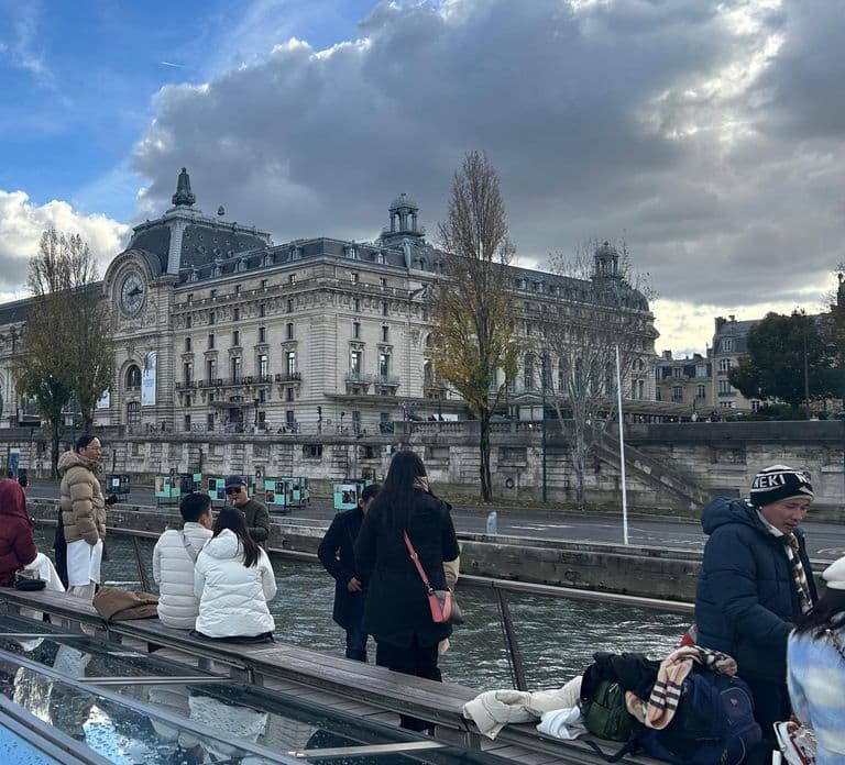 Paris: Illuminations River Cruise with Audio Commentary