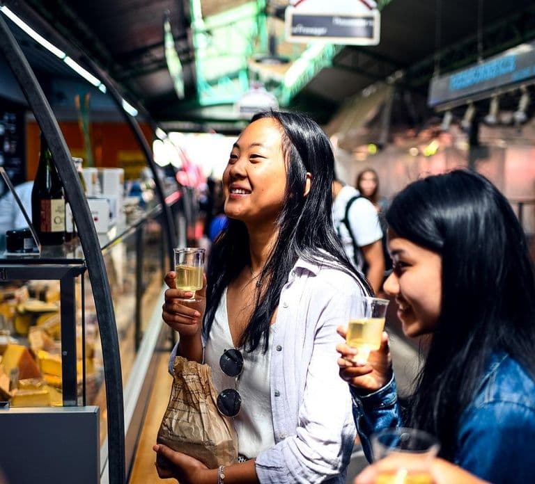 Paris: Le Marais District Food Tour with 10+ Tastings & Wine