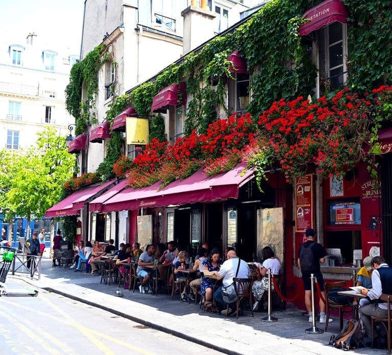 Paris: Le Marais District Food Tour with 10+ Tastings & Wine