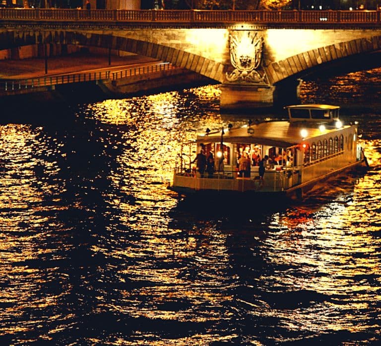 Paris: New Year’s Eve Dinner Cruise on the Seine River