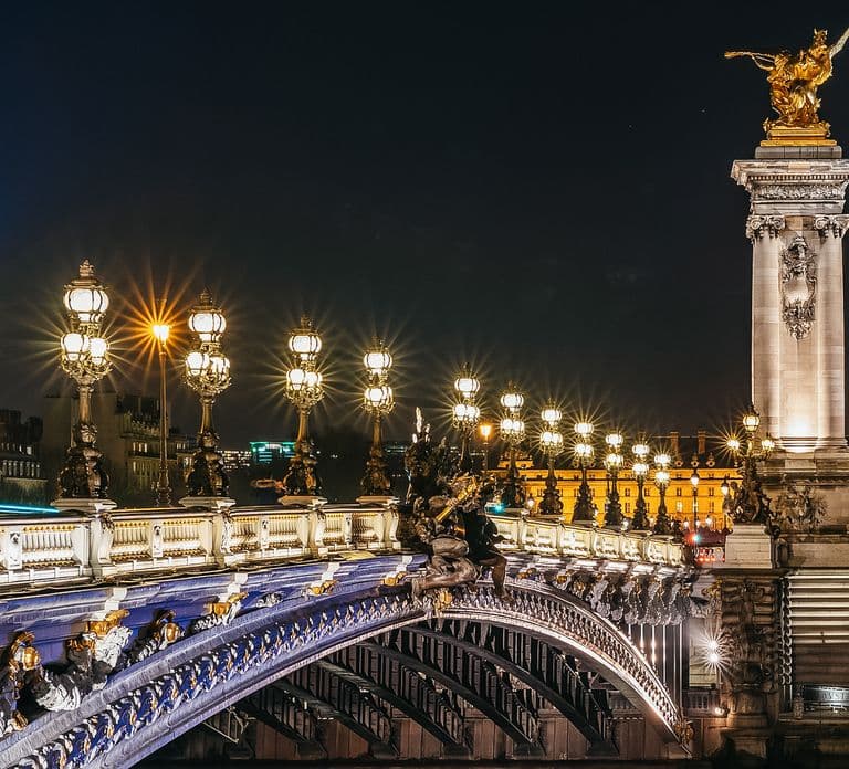Paris: Night River Cruise On The Seine With Waffle Tasting