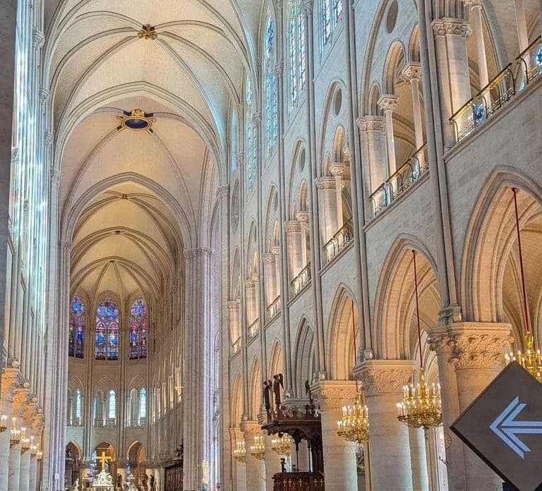 Paris: Notre Dame Exterior Guided Tour with Free Entry