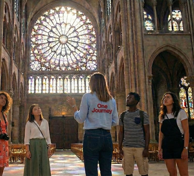 Paris: Notre-Dame Interior & Treasury: Certified Guided Tour