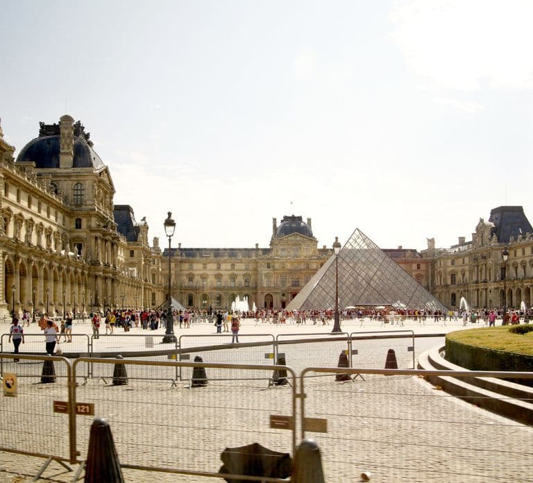 Paris: Openair Double Decker Bus Audio-Guided City Tour