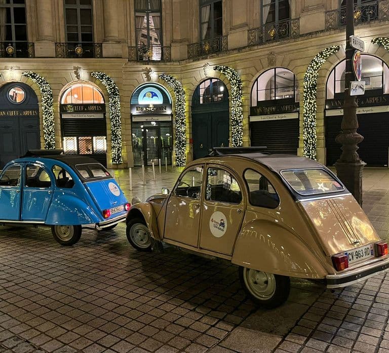 Paris: Private Weihnachtslichter-Tour im Citroën 2CV