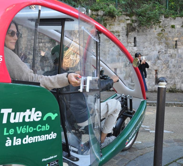 Parigi: Tour guidato privato di Montmartre in risciò