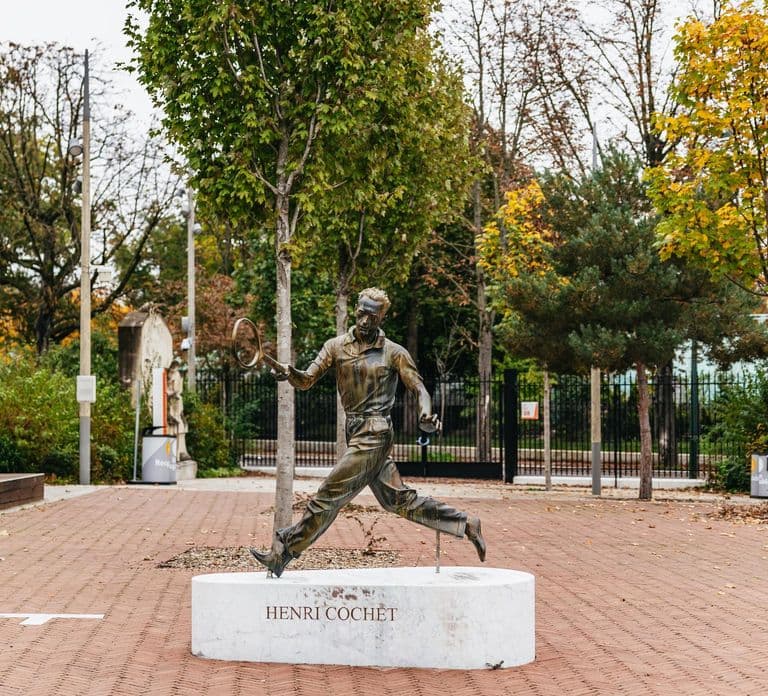 Paris: Roland-Garros Stadium Guided Backstage Tour