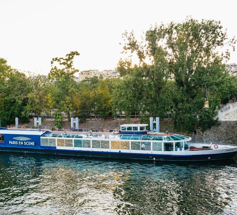 París: Crucero con cena y vistas panorámicas del río Sena