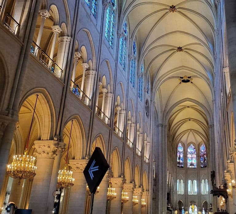 Paris: Small Group Interior Tour of Notre Dame Max 5 People