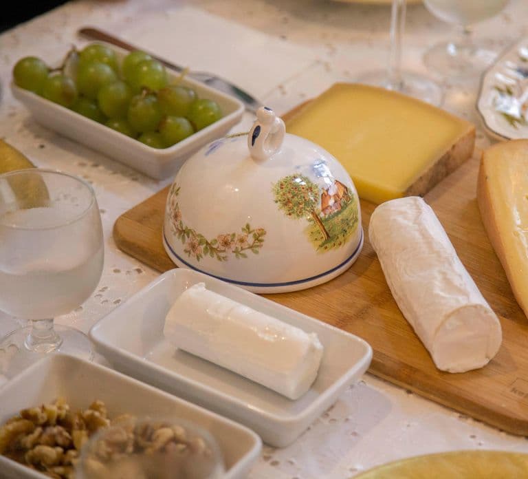 Paris: Wine and Cheese Tasting with a Chef Sommelier
