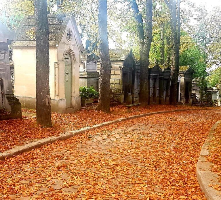 Père-Lachaise : historie i tajemnice opowiedziane przez aktora