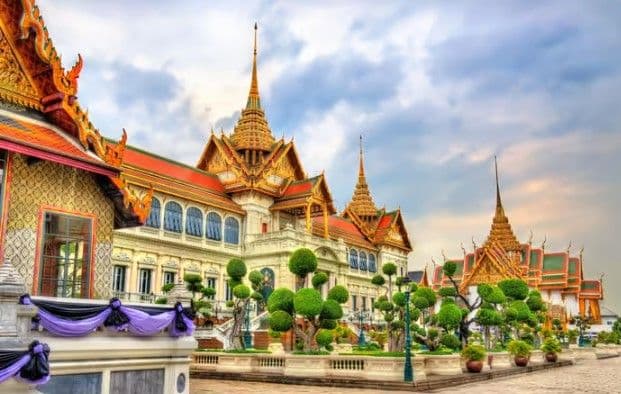 Grand Palace, Wat Pho, and Wat Arun Guided Tour