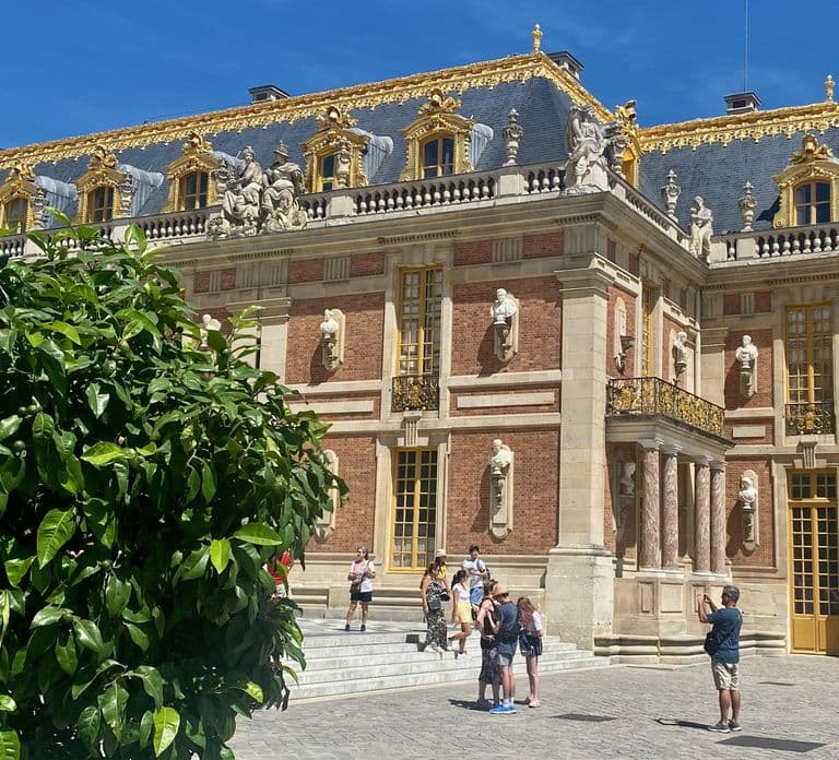 Versailles, Jardins e Trianon Privativos saindo de Paris de Mercedes