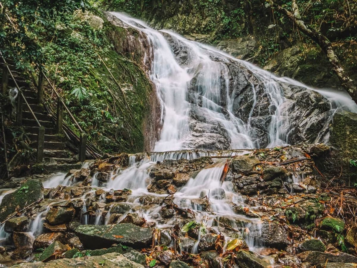 Half Day Trip to Sticky Waterfall (Buatong Waterfall)