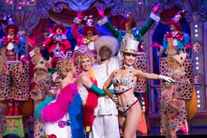 Seine River Cruise & Moulin Rouge Show with Champagne and Return Transfers