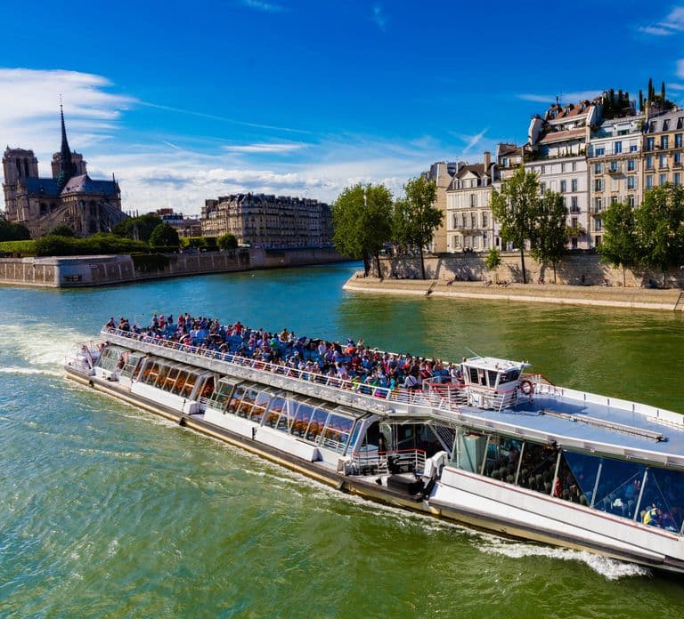 Croisière promenade sur la Seine avec les Bateaux Mouches