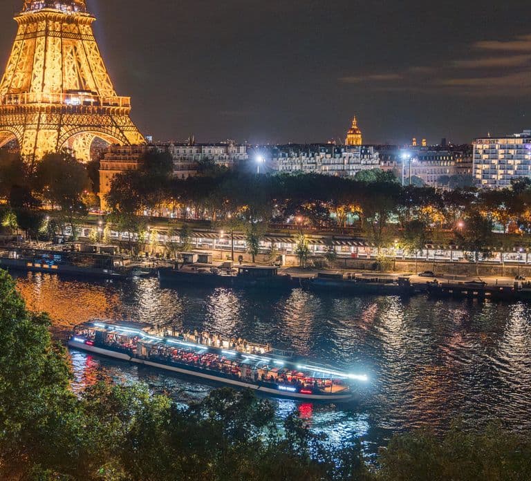 Croisière promenade sur la Seine avec les Bateaux Mouches