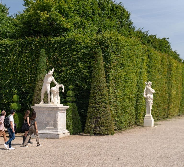 Skip-the-Line Versailles Palace Tour by Train from Paris