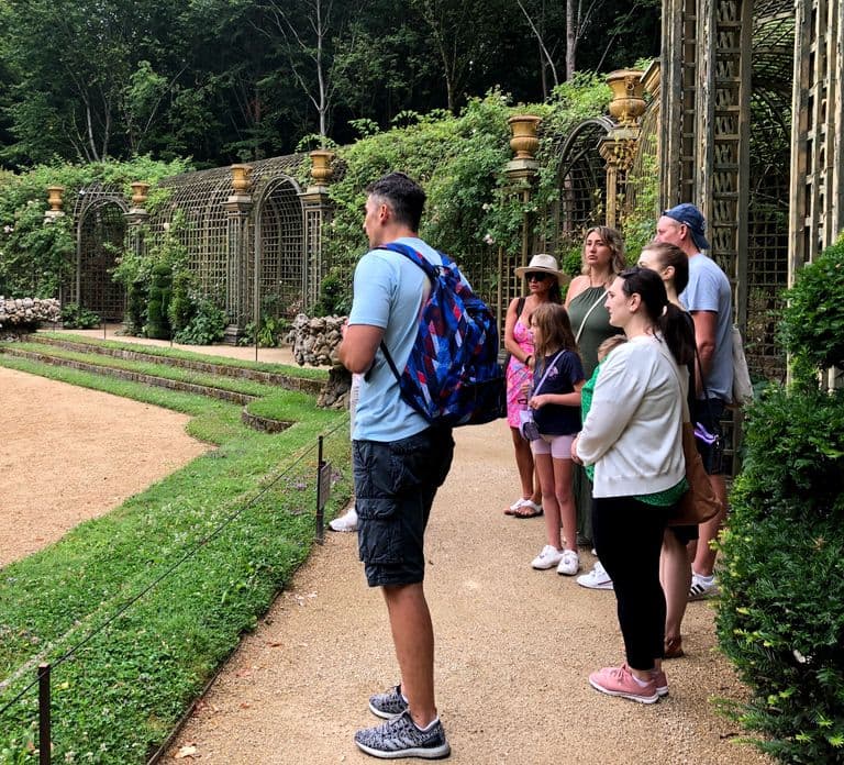 Versailles: Gardens Golf Cart Tour, Row Boat, and Champagne
