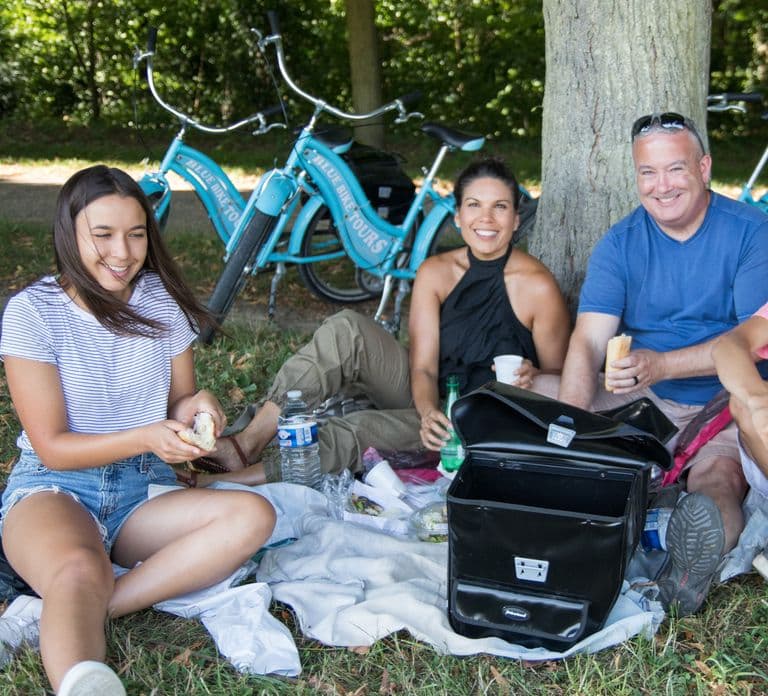 Versailles Fahrradtour mit Eintritt in das Schloss & das Hameau de la Reine