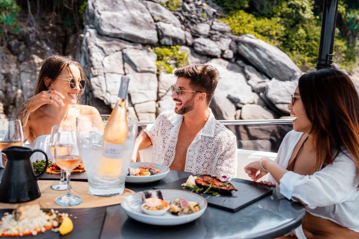 Hype Yacht : Join Day Trip