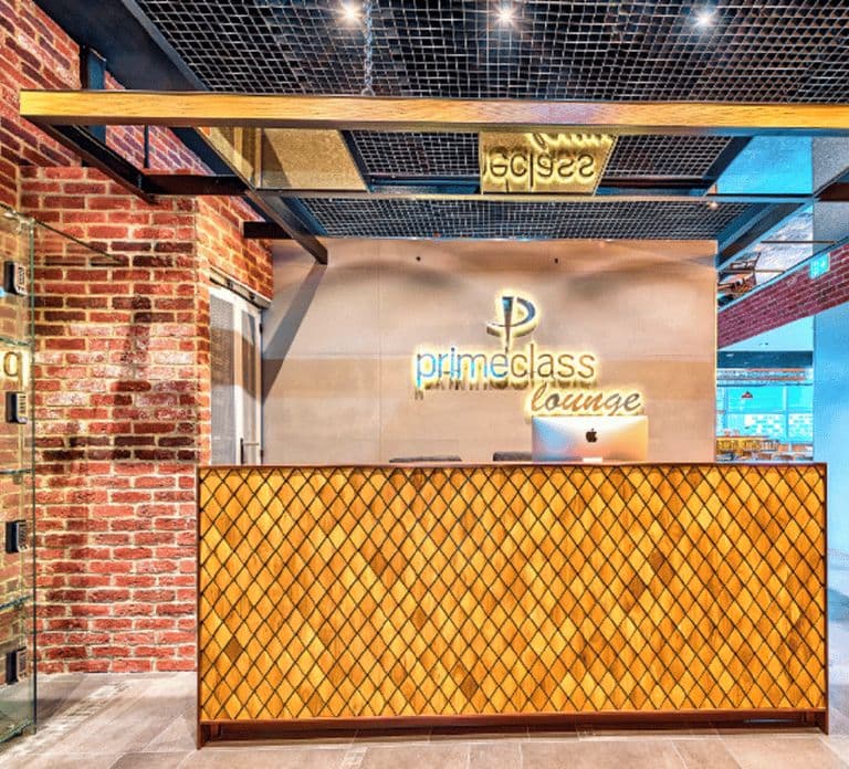 Frankfurt: Frankfurt International Airport Lounge Access