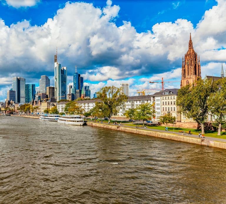 Frankfurt: Cruzeiro Turístico pelo Rio Meno com Comentários