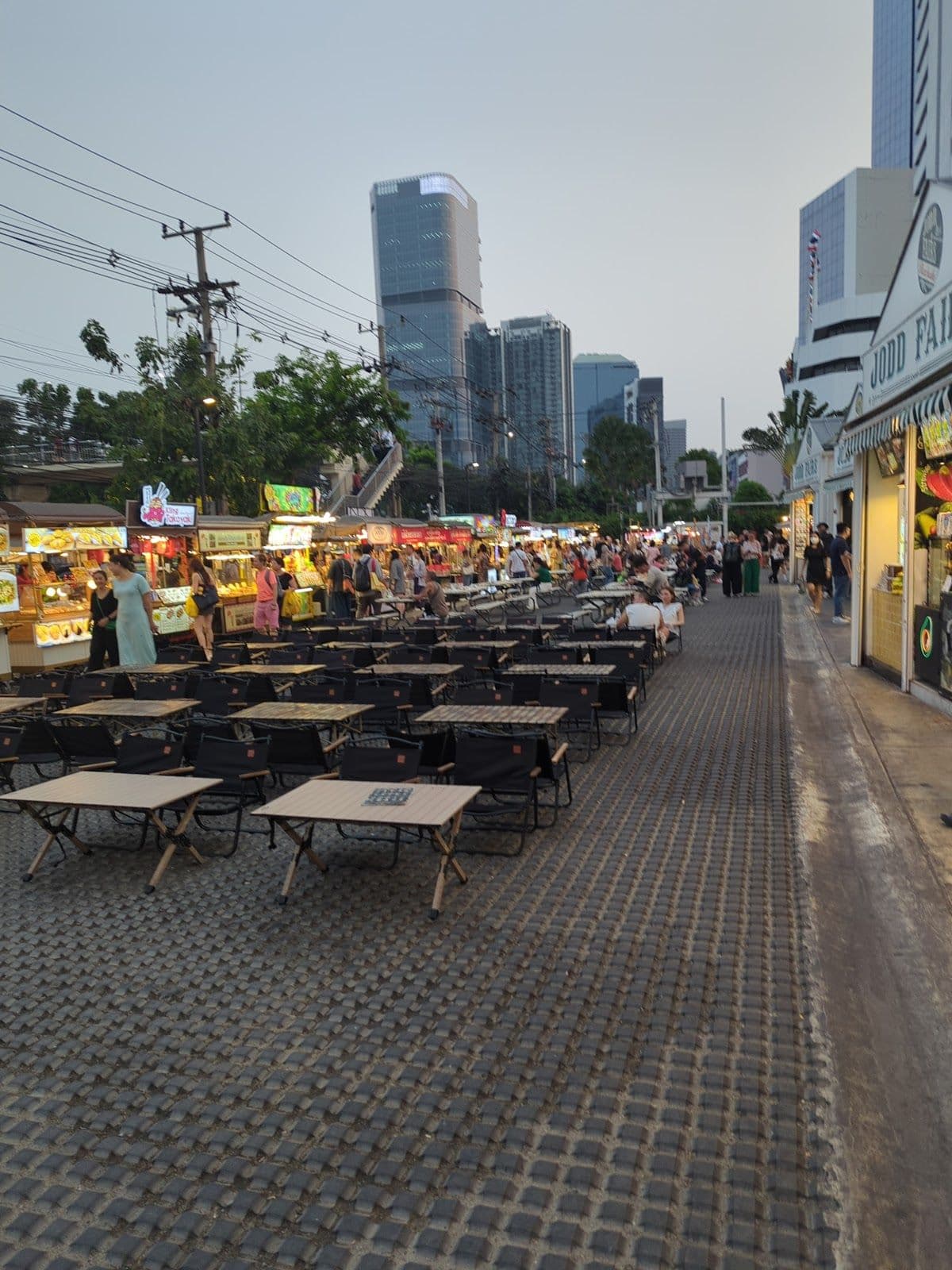 Jodd Fair Night Market