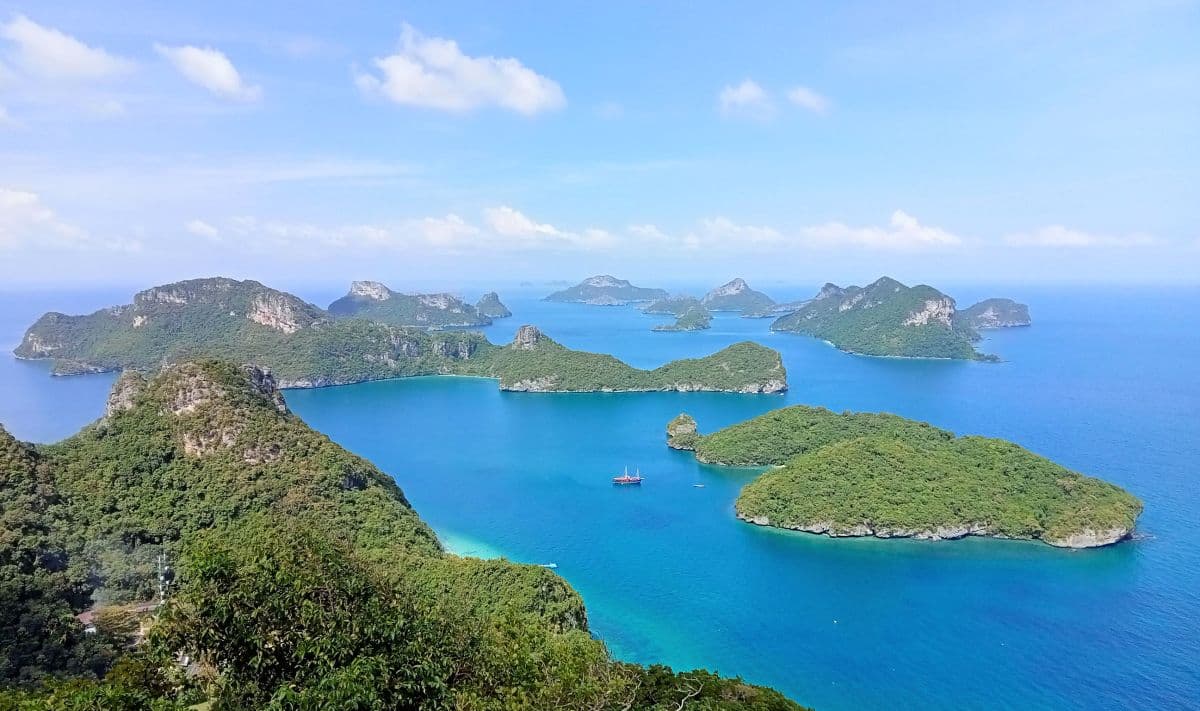 Join Tour Angthong Marine National Park and Kayaking Experience by Big Boat from Samui