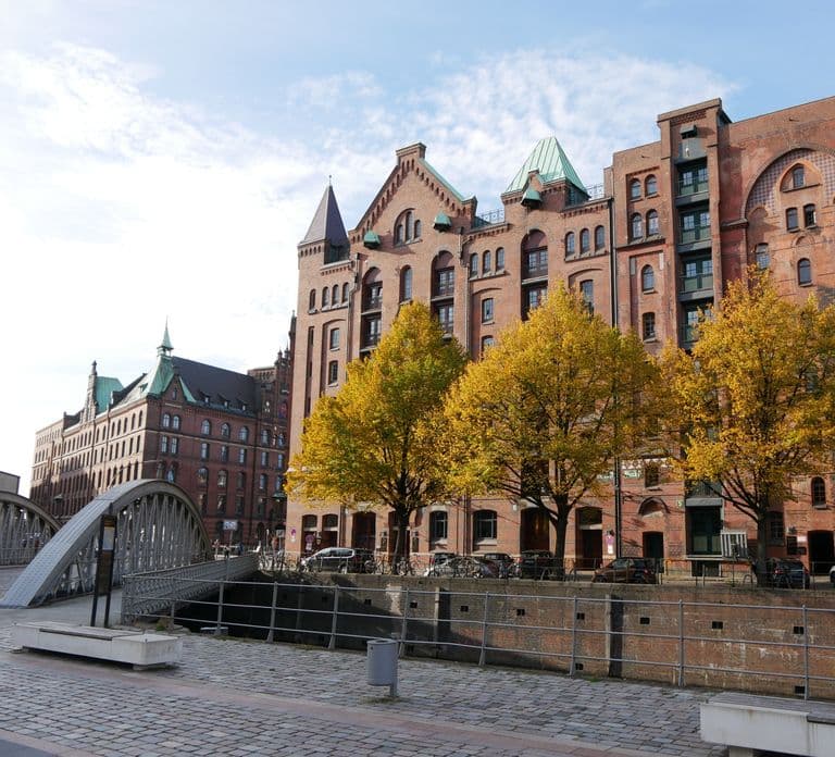 Hamburg: Elbphilharmonie Plaza and HafenCity Food Tour