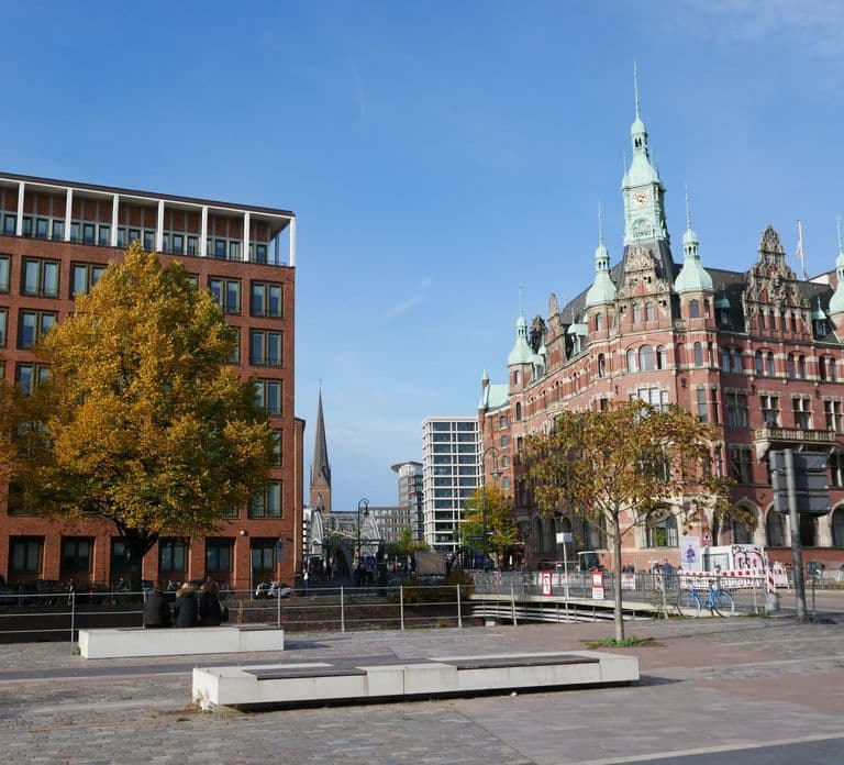 Hamburg: Elbphilharmonie Plaza and HafenCity Food Tour