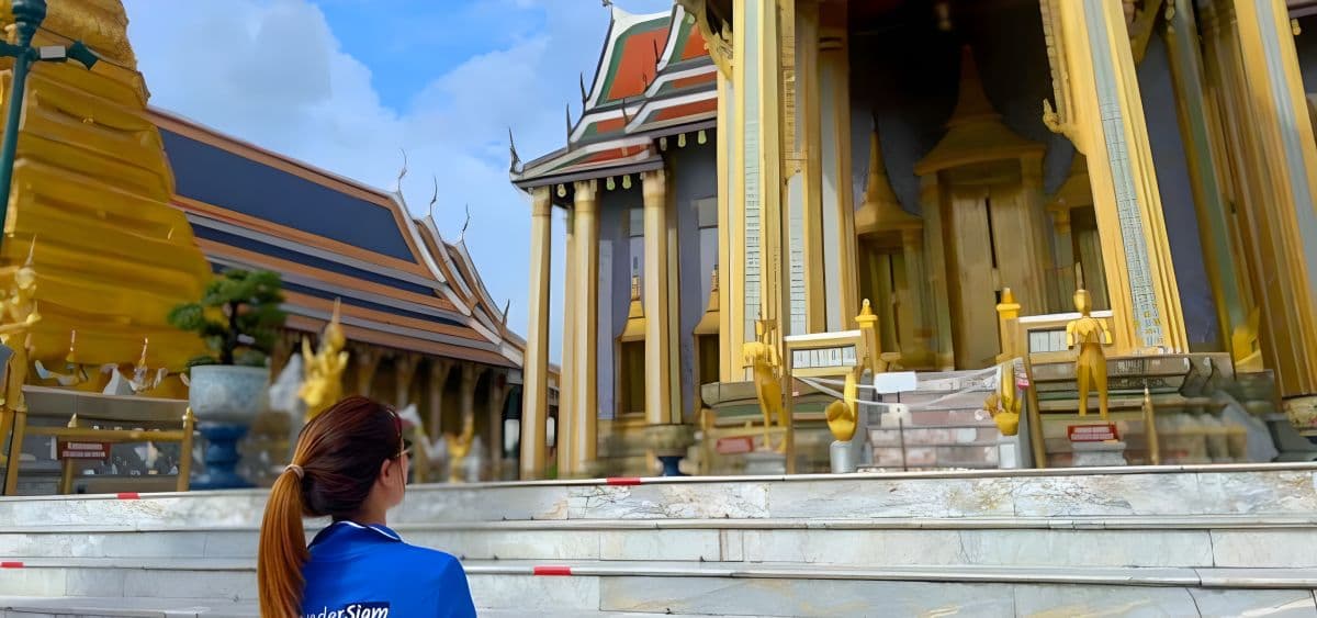 Nehmen Sie an der Bangkok Grand Palace und Emerald Buddha Tour teil: Treffpunkt Tha Chang Fähranleger