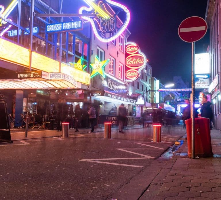 Hamburgo: Kiez & Dollhouse: El legendario tour por la Reeperbahn