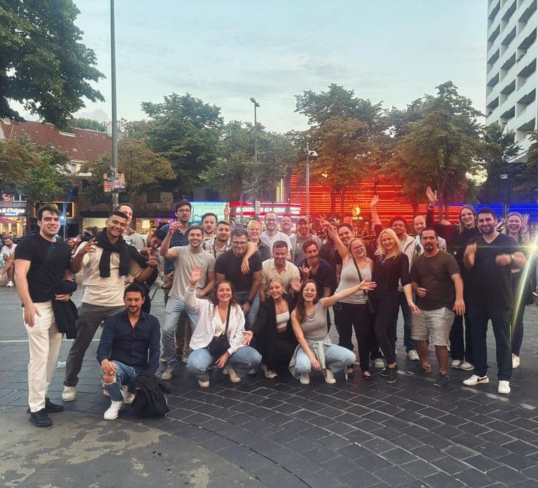 Hamburg: Night Pub Crawl through the Reeperbahn