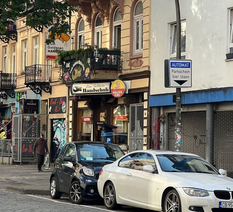 Hamburg: Reeperbahn & St Pauli Guided Tour with Kiez Insider