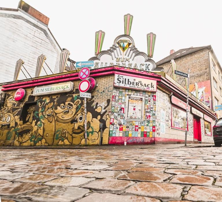 Hamburg: Reeperbahn & St Pauli Guided Tour with Kiez Insider