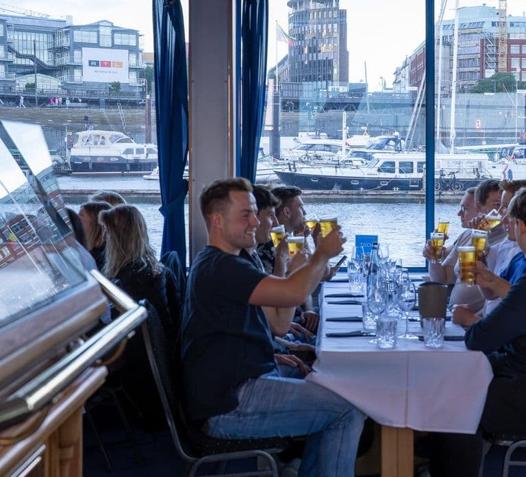 Hamburg: Saturday Night Boat Party