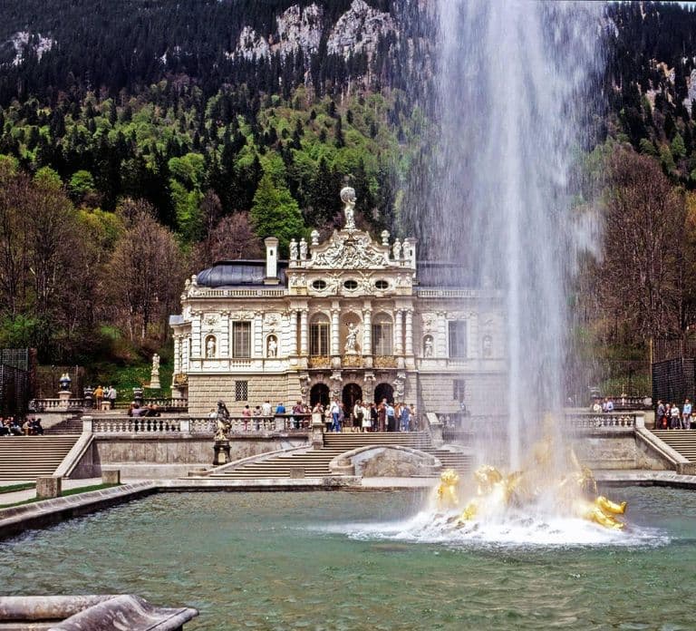 Munich: Neuschwanstein, Linderhof Group or Private Tour