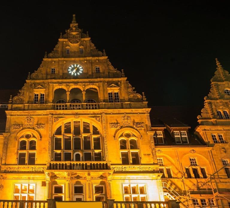 Bielefeld: Nocne zwiedzanie z nocnym stróżem (wycieczka przygodowa)