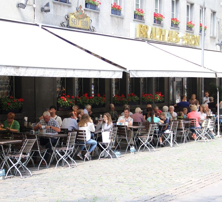 Cologne: Brewery Tour with Beer Tasting and Halven Hahn