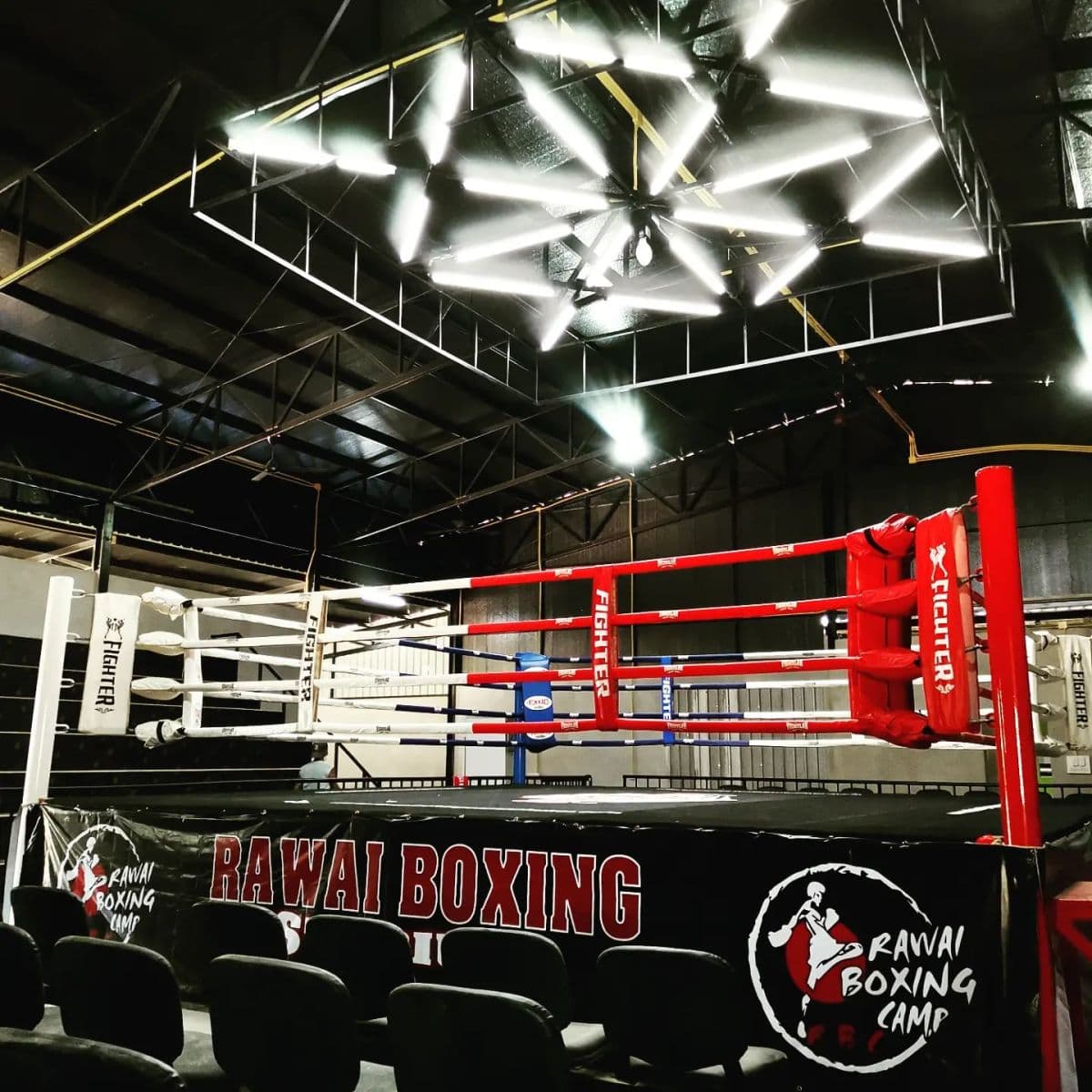 Phuket Muay Thai-gevecht bij Rawai MuayThai Boxing Camp