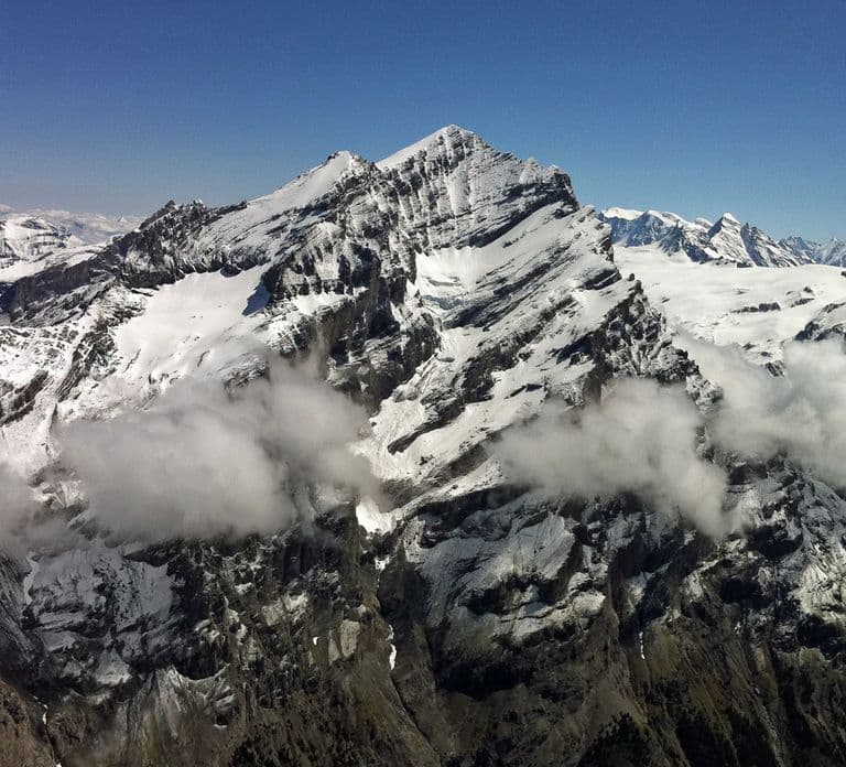 Bern: Private 42-Minute Swiss Alps Helicopter Flight