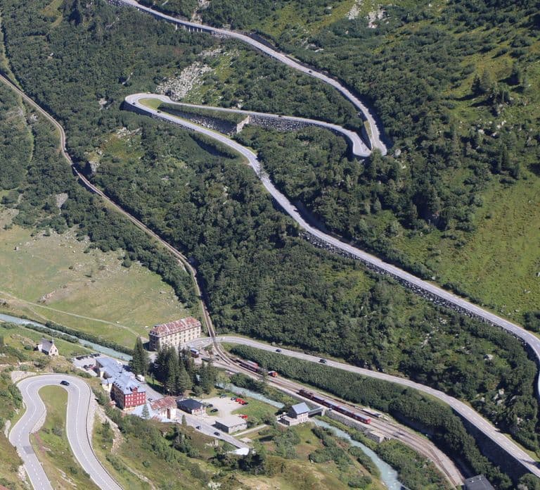 Schweiz: Privater Transfer mit dem Auto an jeden beliebigen Ort